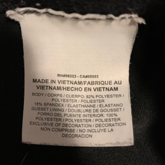 Nike shorts, youth large (fits like an ladies xs/s) - Picture 4 of 4